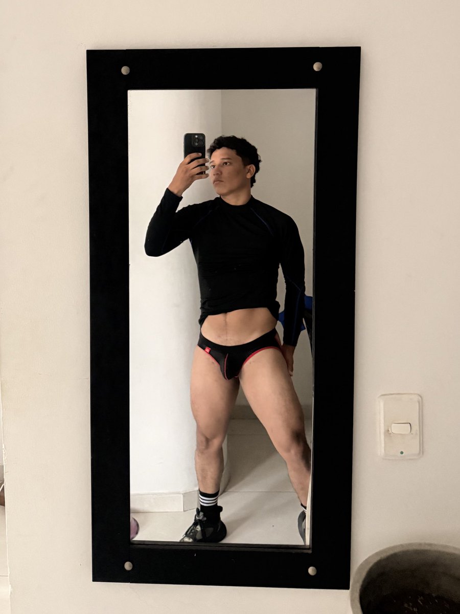 VickSegvel's tweet photo. 🖤 https://t.co/uwTrWbGWcF