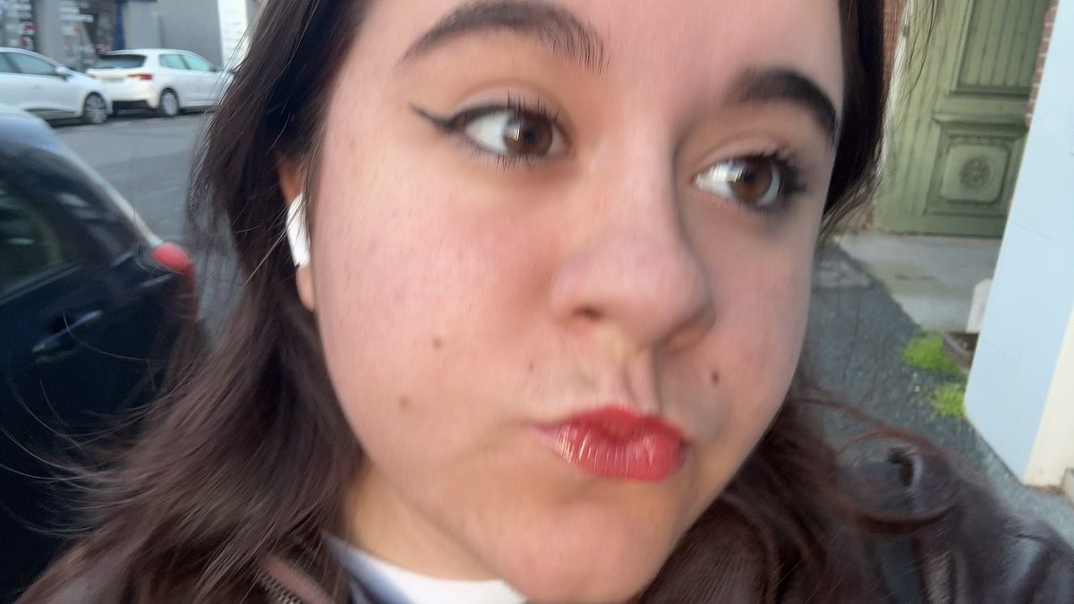 eva💋 misses skz ‼️ DO IT 🩷🩶 tweet media