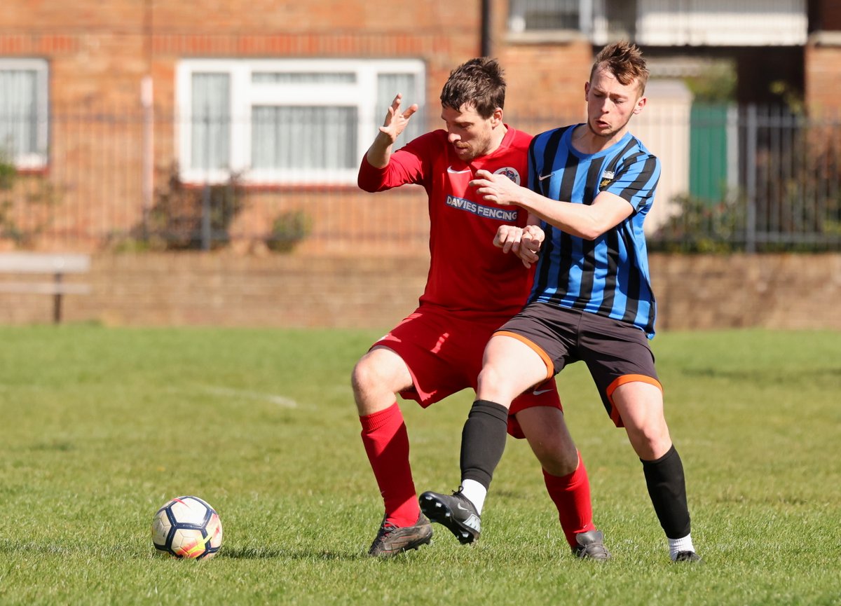 ParksFooty's tweet photo. Division 5 match between @DRAGONS_1985 & Titchfield at Bransbury Park 06.04.26 (10:00 k/o)
Photos at https://t.co/G5B9AQG2Gy
@the_portsmouth #copsl #sundayleaguephotos #parksfootball #grassrootsfootball https://t.co/CZLAnHxHsQ