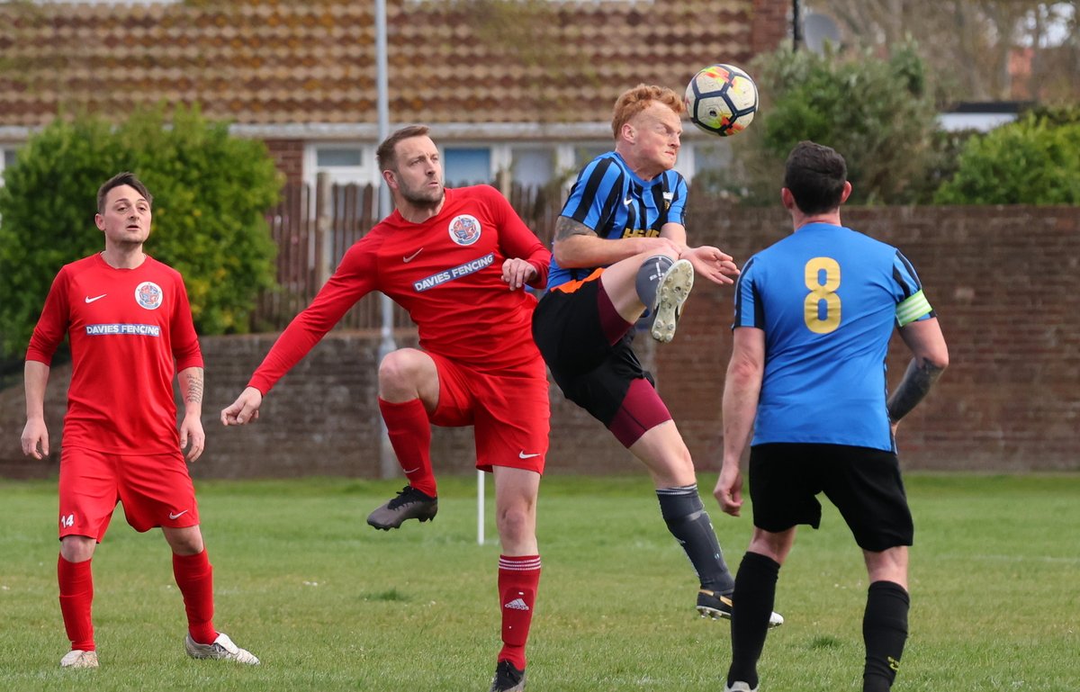 ParksFooty's tweet photo. Division 5 match between @DRAGONS_1985 & Titchfield at Bransbury Park 06.04.26 (10:00 k/o)
Photos at https://t.co/G5B9AQG2Gy
@the_portsmouth #copsl #sundayleaguephotos #parksfootball #grassrootsfootball https://t.co/CZLAnHxHsQ