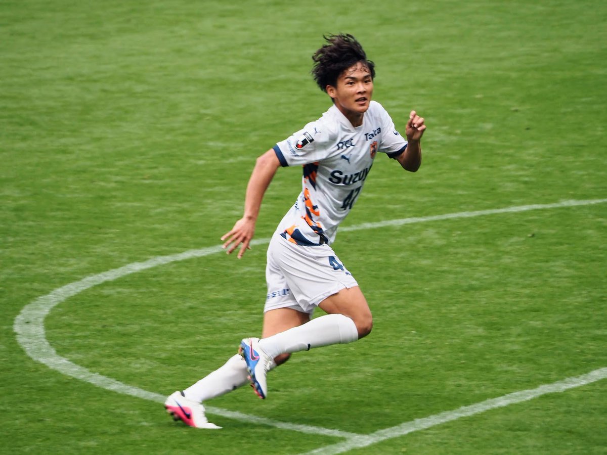 yukineige17's tweet image. かわいいね、お二人とも❣
(オフで散髪←に行ったんだねｗ)
次の試合が大事、ベクトルを同じくして戦う
頼もしいうちの至宝たち✨
#宇野禅斗
#嶋本悠大
#spulse
#260405A長崎