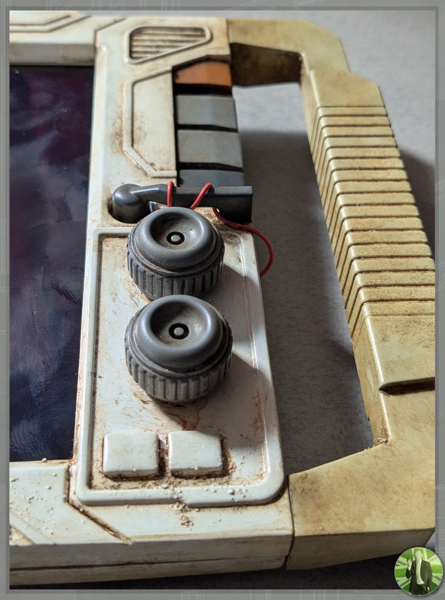 Saxon Props tweet media