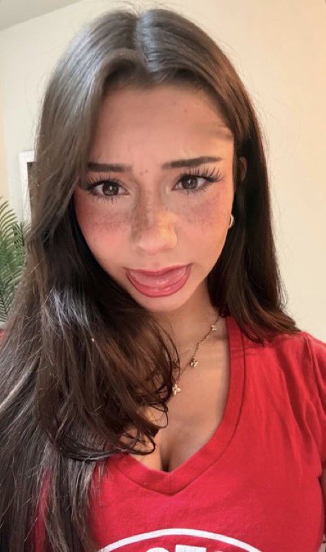 You crave sending money to a scammer 🤭

So dumb 🥴💰