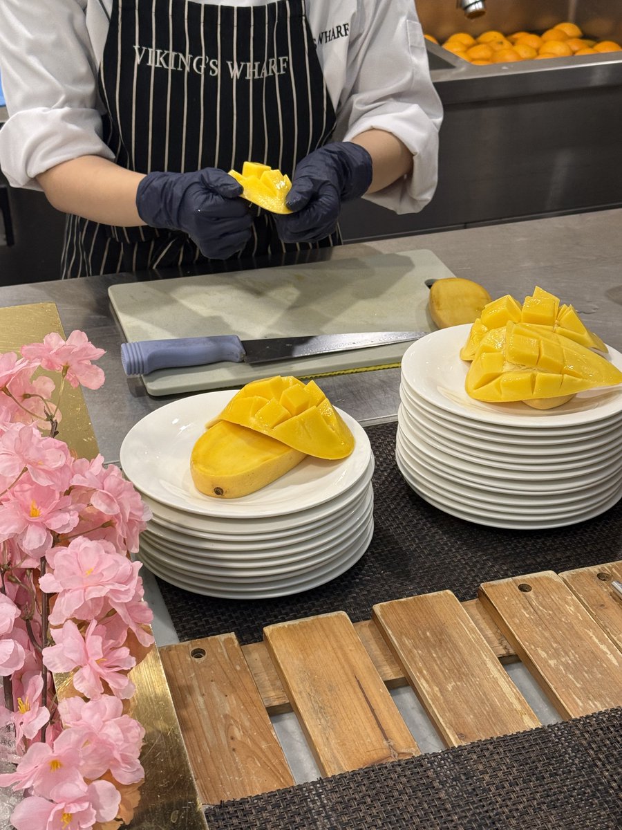 🄱🄾🄼! tweet media