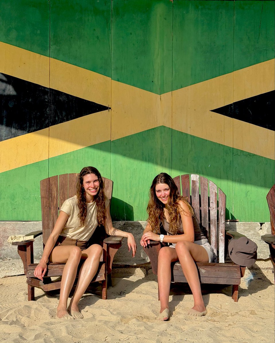 La Jamaica è un’esplosione di colori 💚
A cominciare dal verde lussureggiante della natura, al giallo caldo del sole, fino al nero intenso che racconta forza e identità, proprio come la sua bandiera 🇯🇲

#VisitJamaica #Francorosso #FeelDifferent #DonnavventuraExperience #Jamaica