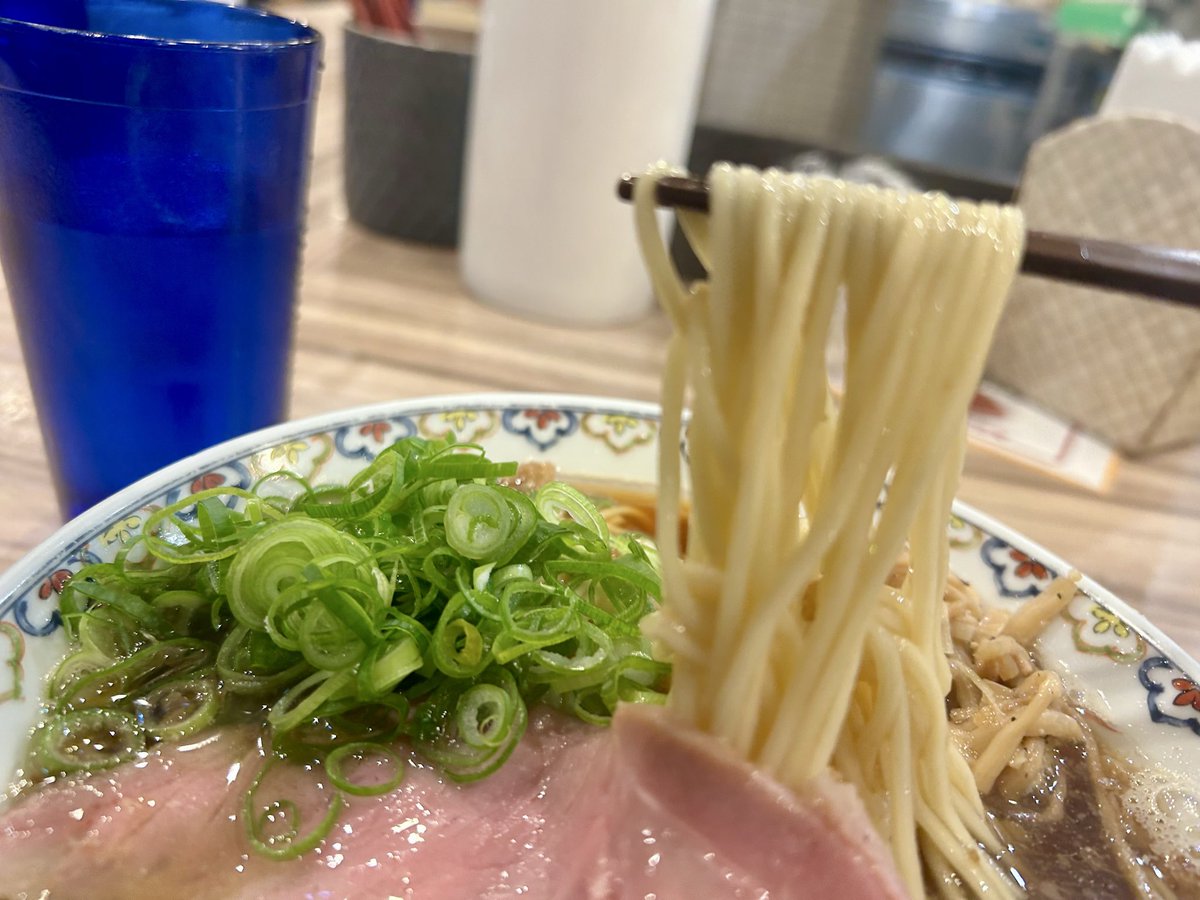 😃「打田十紀夫 関西～中国地方ツアー2026」(4/18-26) 、気がついたらもう来週末から❗️ 今抱えてる仕事を早めに終えて、巡業モードに切り替えなきゃ‼️
tokiouchida.com/live/live.html

今日の「くじら食堂」の限定は「くじら食堂式、尾道ラーメン」🍜✨ 巡業先の福山で食べるので、いい予行演習になった〜😆