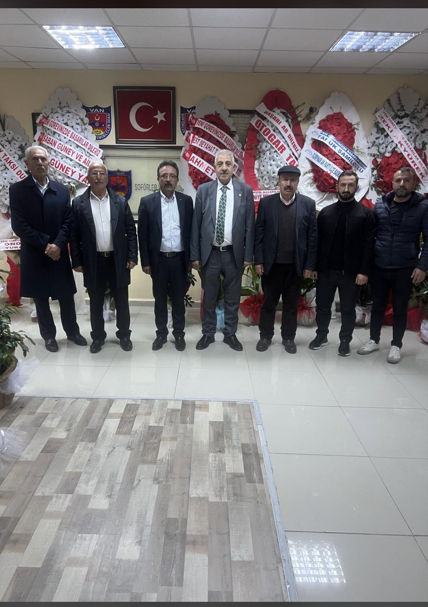 ak_catak's tweet photo. Van Şoförler ve Otomobilciler Esnaf Odası Başkanlığına seçilen değerli abim @F_Farukalpaslan ziyaret ederek hayırlı olsun dileklerimizi ilettik. Nazik misafirperverliği için teşekkür eder, görevinde başarılar dileriz.@MustafaAlkayis @Recep_ayd25 @AK_PartiVan @abuyukgumus https://t.co/Pcibw7O4ag