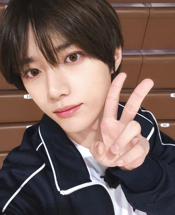 eris 🥢 tweet media