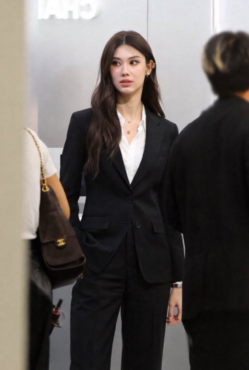 mari 🎬 tweet media