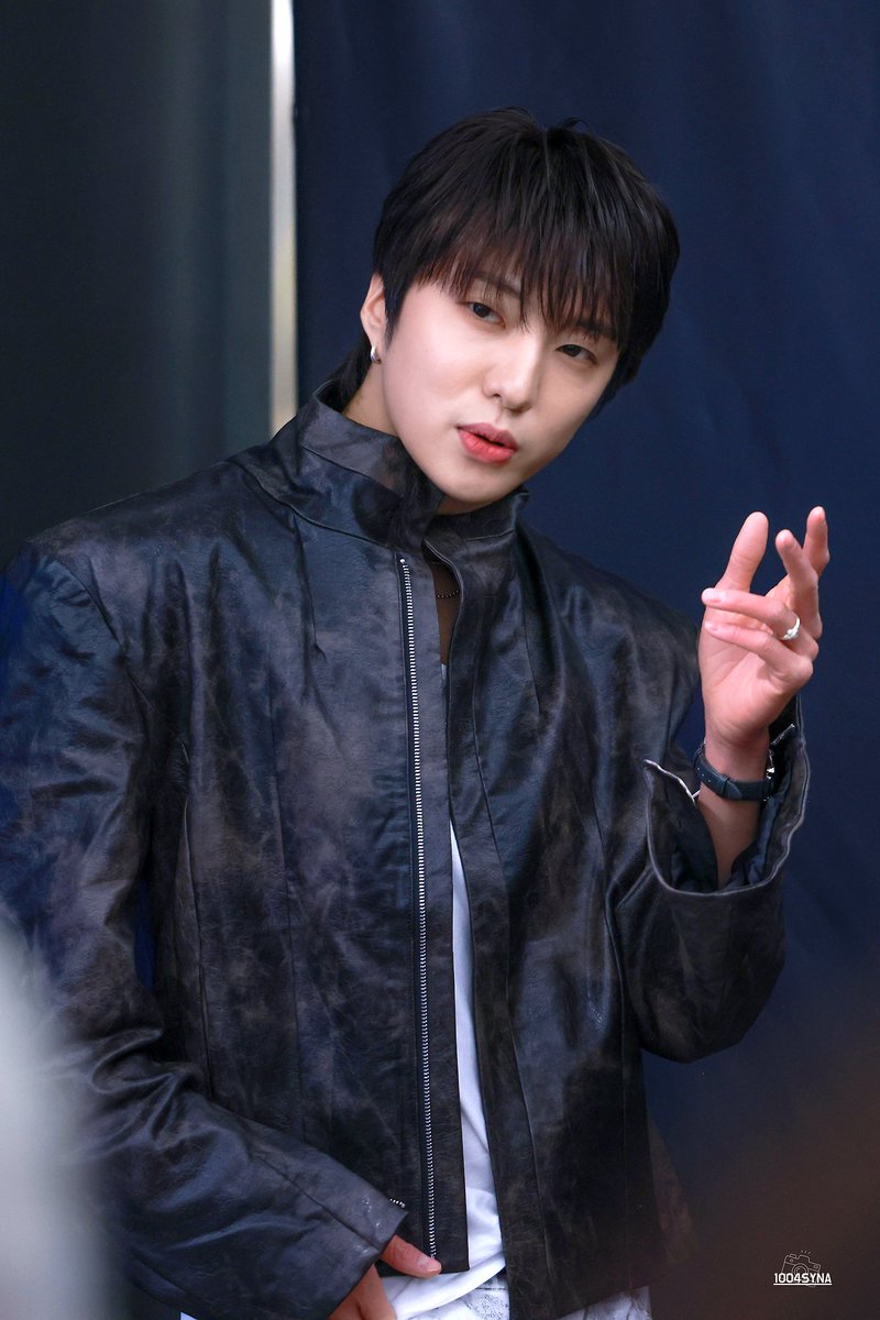 1004SYNA for 강승윤 tweet media