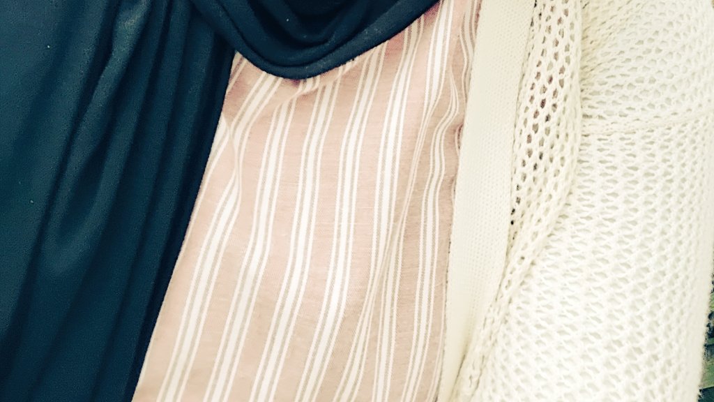 cakecamine's tweet photo. —08.04.2026 * )⸝‧˚₊*̥
tuh kan . . hari ini belajarnya sedikiit sajaa, sosio pun aku cuma mengerjakan tugas 🪨 jujyur skrg udh mengantuk dan capeeek sekali badannya karena tadi pagi aku beraktivitas di alam ⛰️🛶 buat keperluan organisasi dan summit kcil-kcilan hihi 🧚🏻‍♀️🪻🍓⛸️🖼🪅 https://t.co/M0boKi5DSd