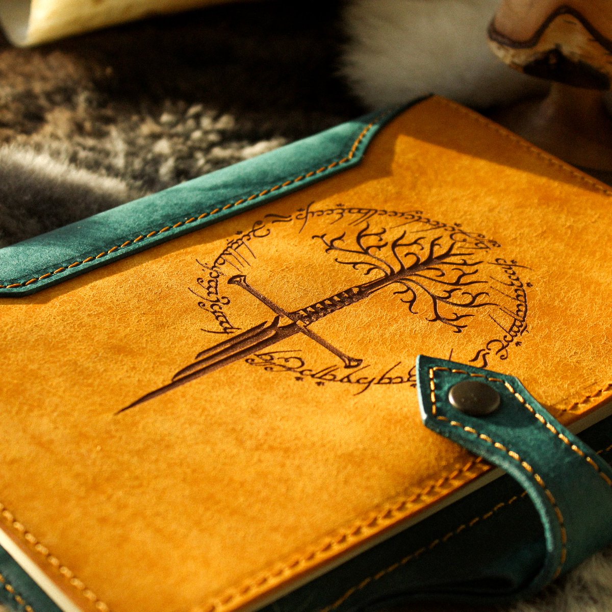 Echoppe_Franeau's tweet image. Vos avis sur cette nouvelle création ???

#artisan #leatherwork #handmade #tolkien #lotr