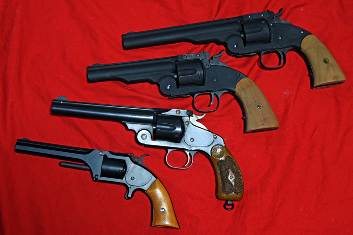 neco_1968's tweet image. #replicaguns
#remington
#Colt
#SW
日本では一部の古式銃を除き拳銃の所持はできませんが、精巧なプラスチック製のレプリカによって銃の歴史を学ぶことができます。