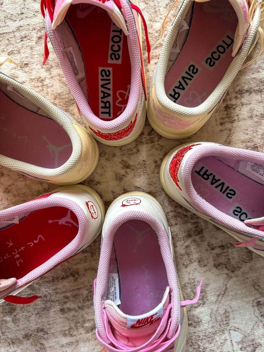 JustFreshKicks tweet media