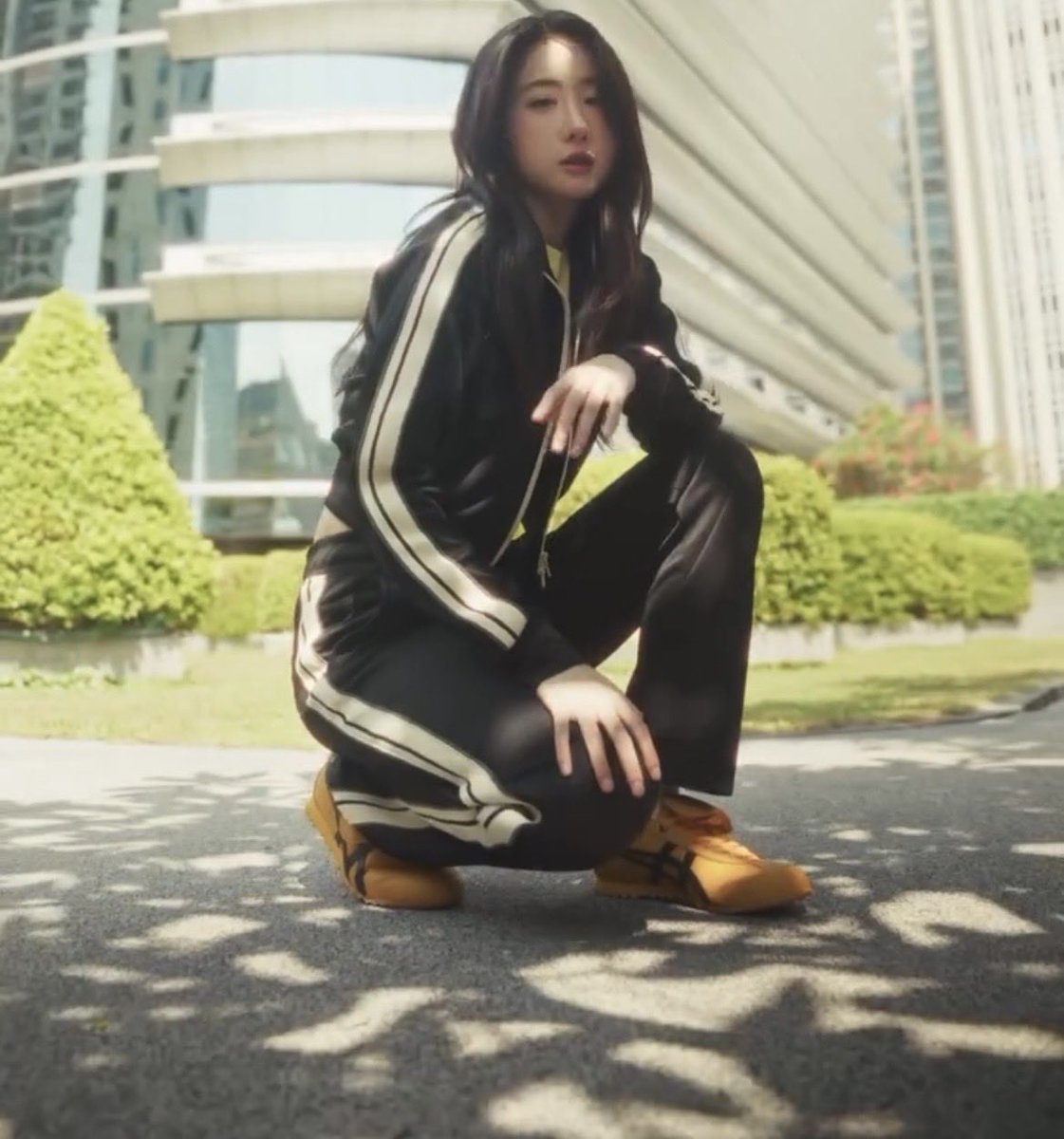 APASRA YOKO 😻 tweet media