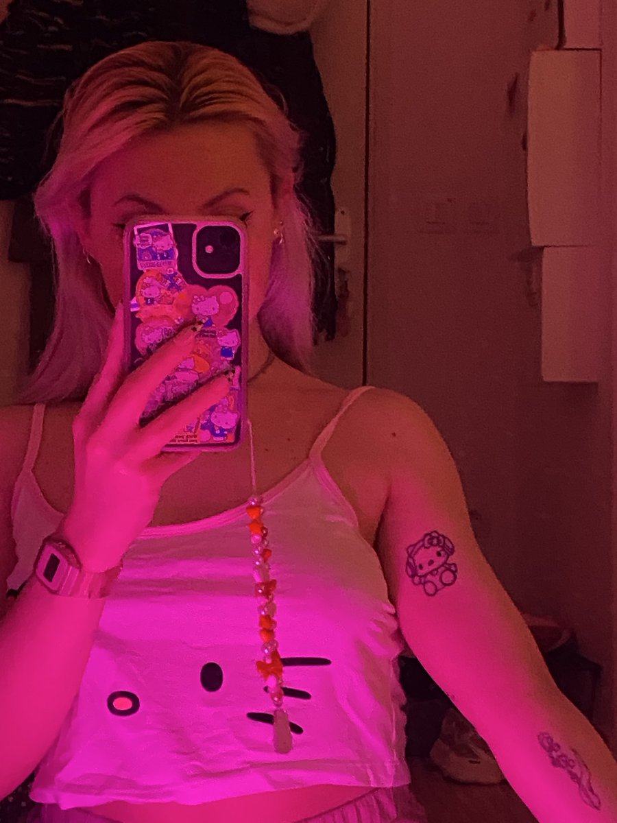 carré d’as tweet media