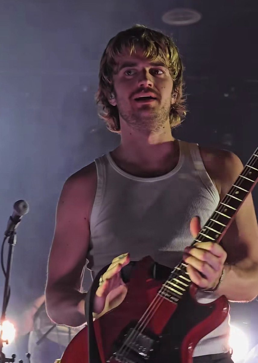 kassy_djomunson's tweet image. i’m about to crash the fuck out i need him so bad