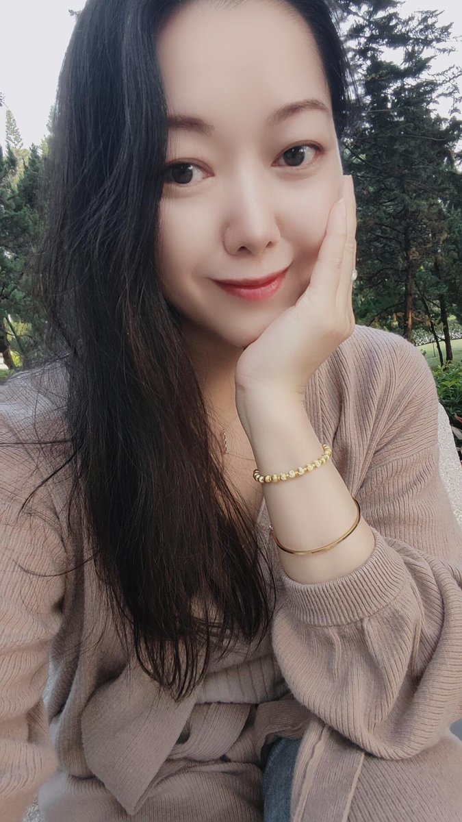 反差曉秋『國小老師』 tweet media