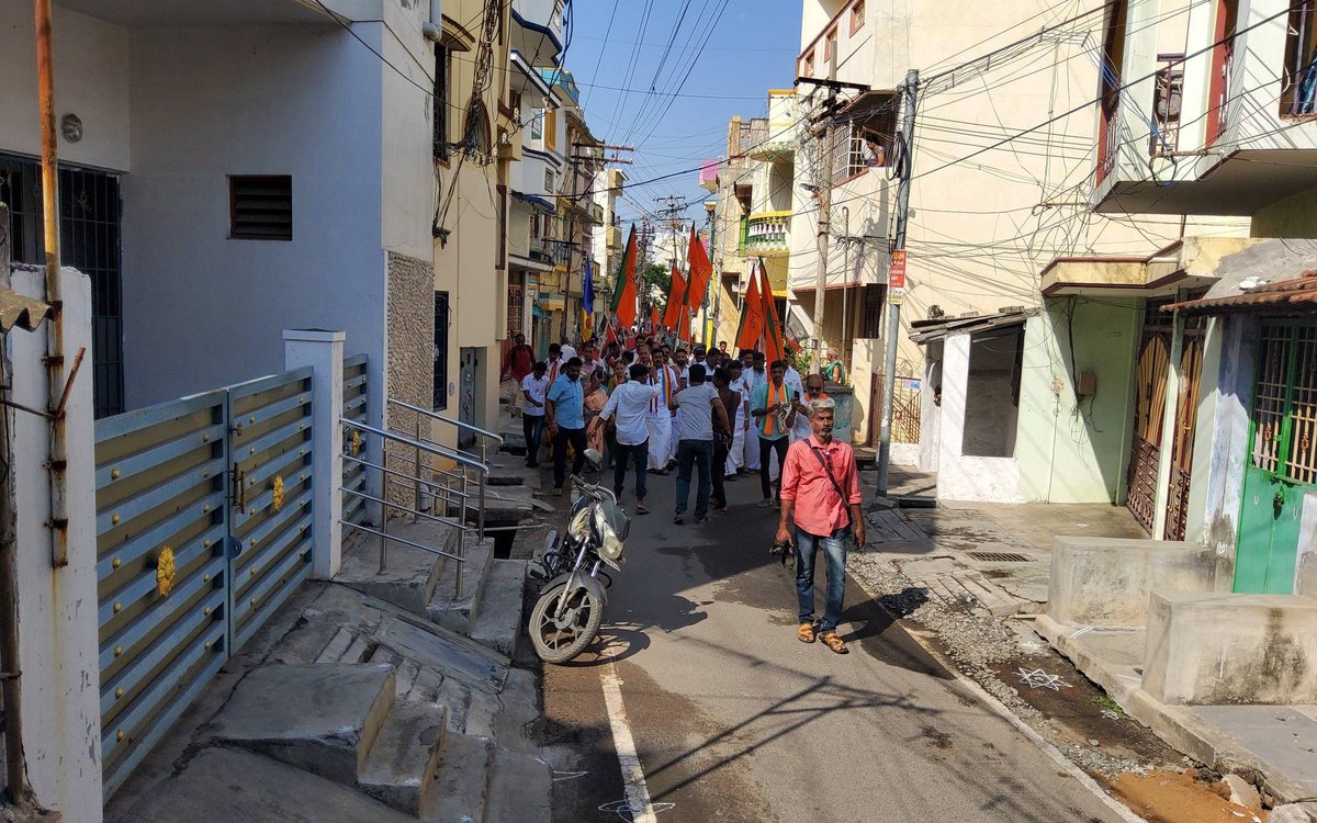 PMKPartySalem's tweet photo. அஇஅதிமுக தலைமையிலான தேசிய ஜனநாயக கூட்டணியில் சேலம் வடக்கு சட்டமன்ற தொகுதி அம்மாபேட்டை 33 மற்றும் 34 டிவிசன் பகுதிகளில் பாட்டாளி மக்கள் கட்சி,கூட்டணி கட்சி நிர்வாகிகள் மற்றும் தொண்டர்களுடன் தேர்தல் பிரச்சாரம் செய்தார் S. சதாசிவம்

 #SalemNorth #Anbumani  #EdappadiPalaniswami https://t.co/V0PQ0X4Jko