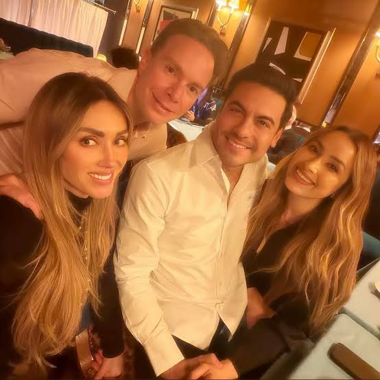 La Tía Sandra tweet media