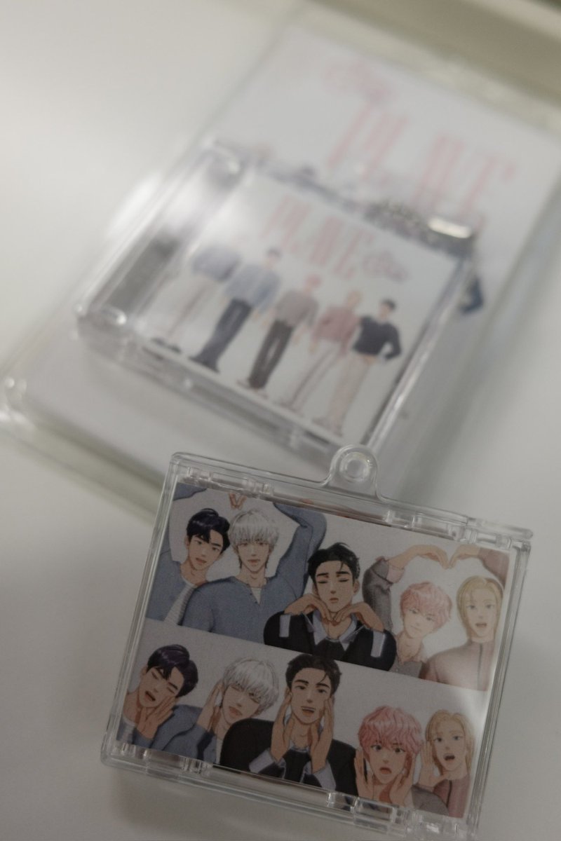 myplaveplanet's tweet photo. 흥흥흥 10M VIEWS ON YOUTUBE! 
💙💜💗❤️🖤

To celebrate 흥흥흥 hitting this huge milestone, I made an NFC Mini CD Keychains! 

Carry the MV in your pocket and play it with a single tap. ✨

The ultimate cheering material for the ultimate achievement. Proud is an understatement! https://t.co/UDNS0ssqCf