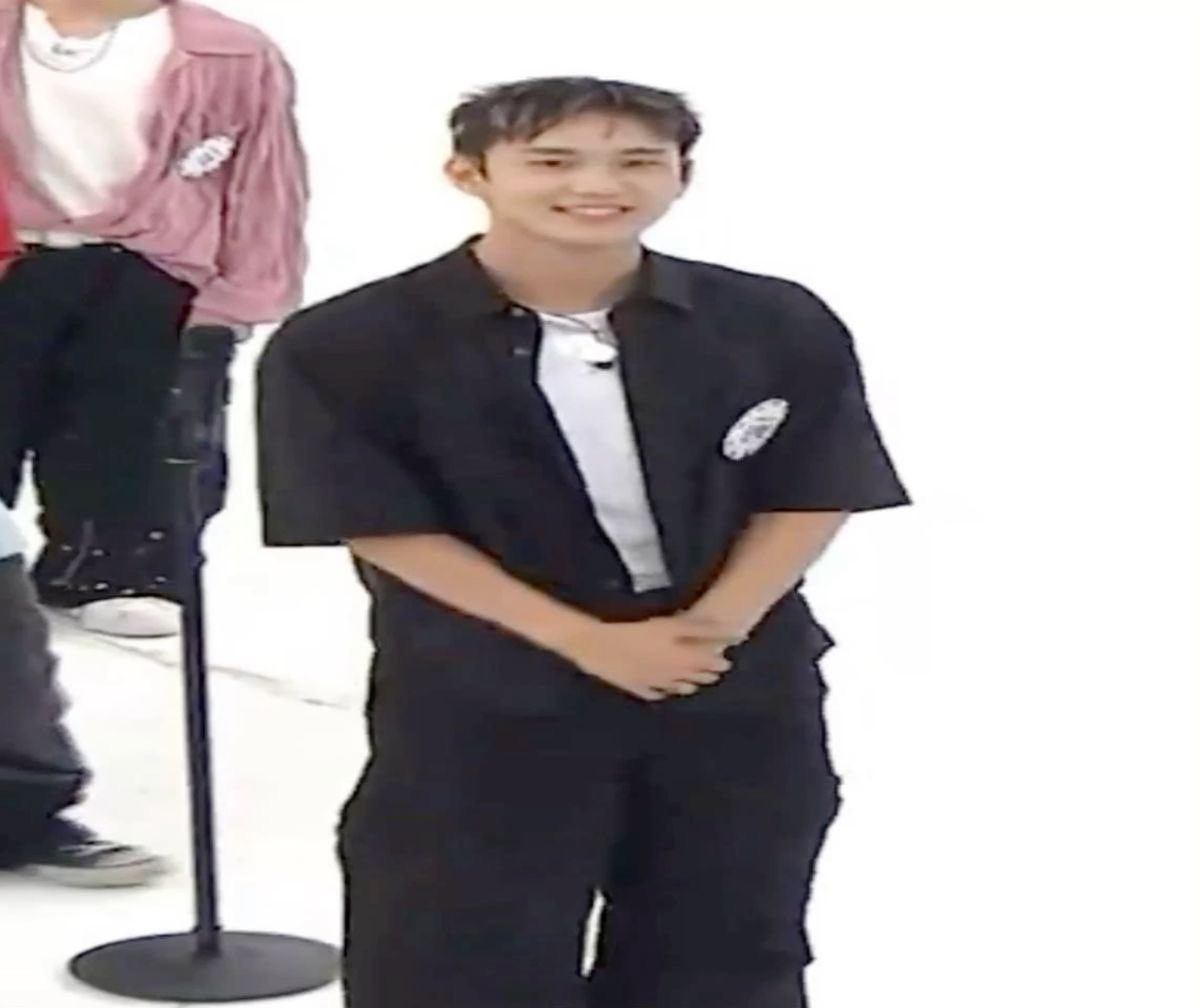 vic helado ૮ •̀ o •́ ྀིა tweet media