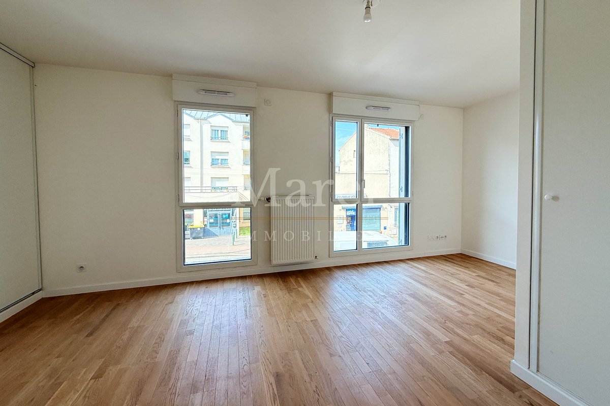 [À LOUER - Exclusivité] 📍SURESNES - Quartier Liberté 🔑 Studio 📐 28,30m² 📊DPE : C/C 🚉 Belvédère ou Puteaux - T2, L et U 🏷 900€ charges comprises 🖥 Plus d’infos sur marelimmobilier.fr