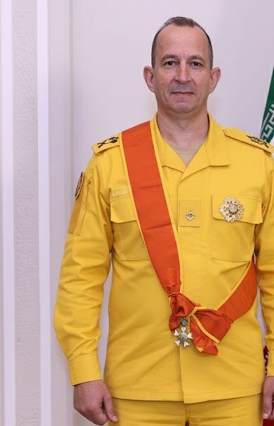 T بدرالدين tweet media