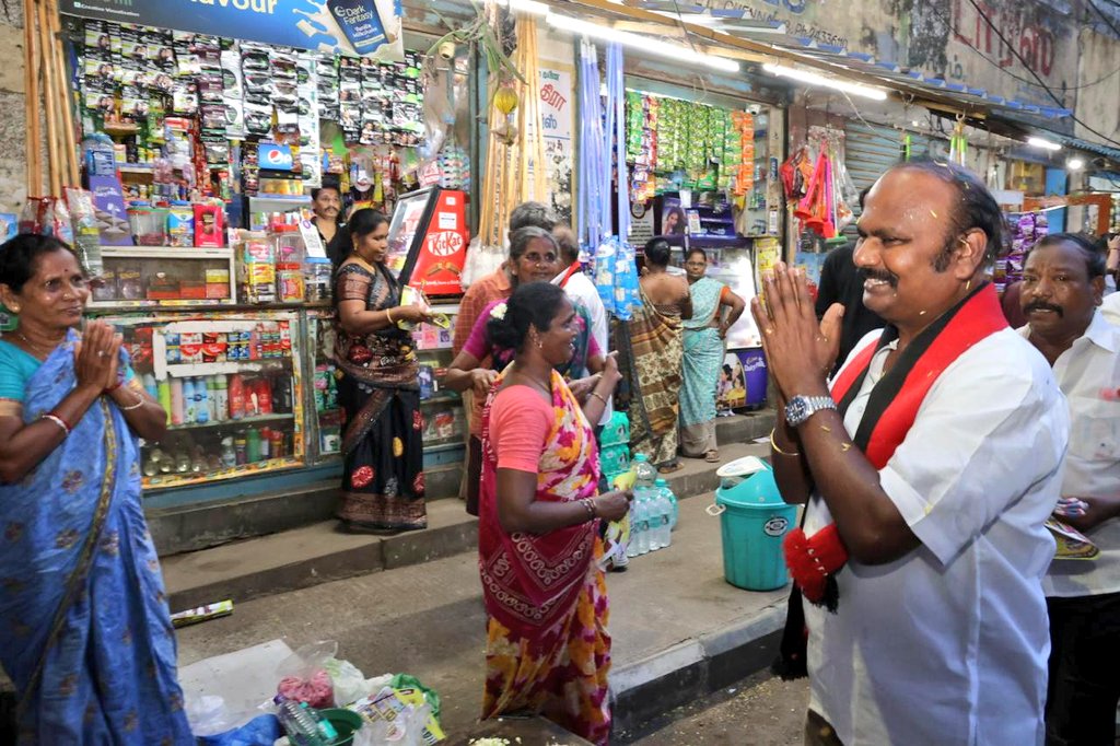 mylaivelu71's tweet photo. தொடர்ந்து ஆறாவது நாளாக இன்று காலை மாலை  122 வது வட்டத்தில் வீதி வீதியாக சென்று வாக்குகள் சேகரித்தோம்.

எங்கள் மண்❤️
எங்கள் மயிலாப்பூர்💪
@arivalayam
#mylaporeconstituency 
#DMK2026
#Mylapore4Velu
#DMK2Point0
#MylaporeConstituency #MylaporeVotes
#Mylapore4Velu #DhaVeluForMylapore #NammaMylapore #TNVote2026 #DMK 🔥 #DMK2026 #Mylapore4Velu #Velu2Point0
#DMK2Point0 #VoteDMK #TN2026 @Mylapore_Times
