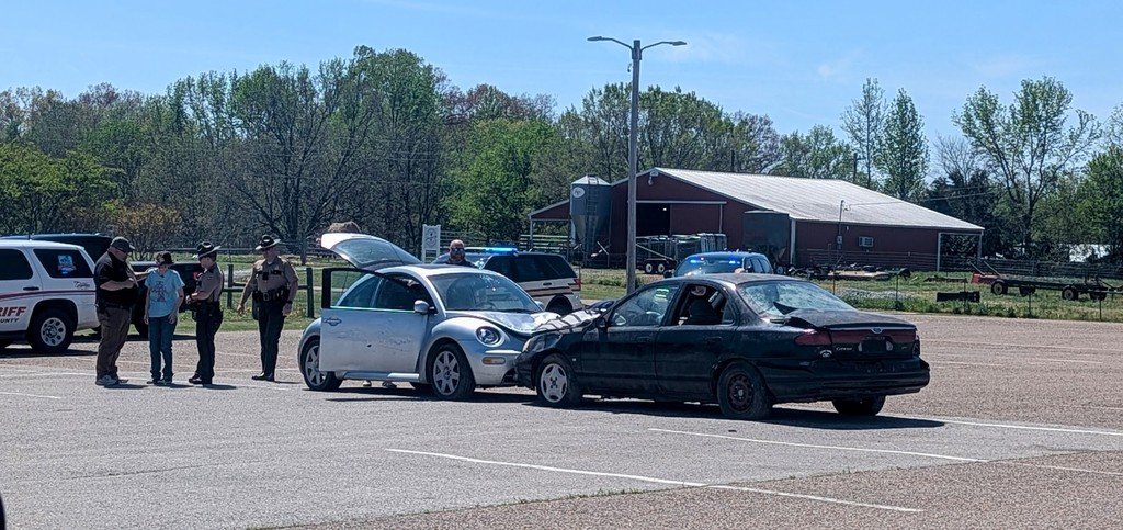 gchspioneers's tweet photo. Yesterday, GCHS held our annual mock crash—a sobering but necessary look at the impact of the decisions we make.
#GCHSPioneerPride #SafetyFirst #CommunityPartners #GCSSD https://t.co/obLVTGI2eI