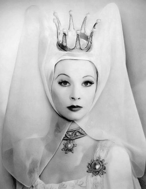 daily vivien leigh tweet media