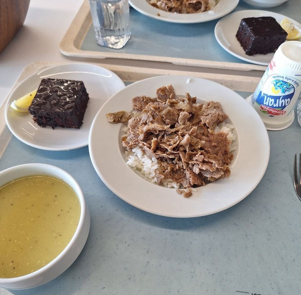 lee 🍒 tweet media