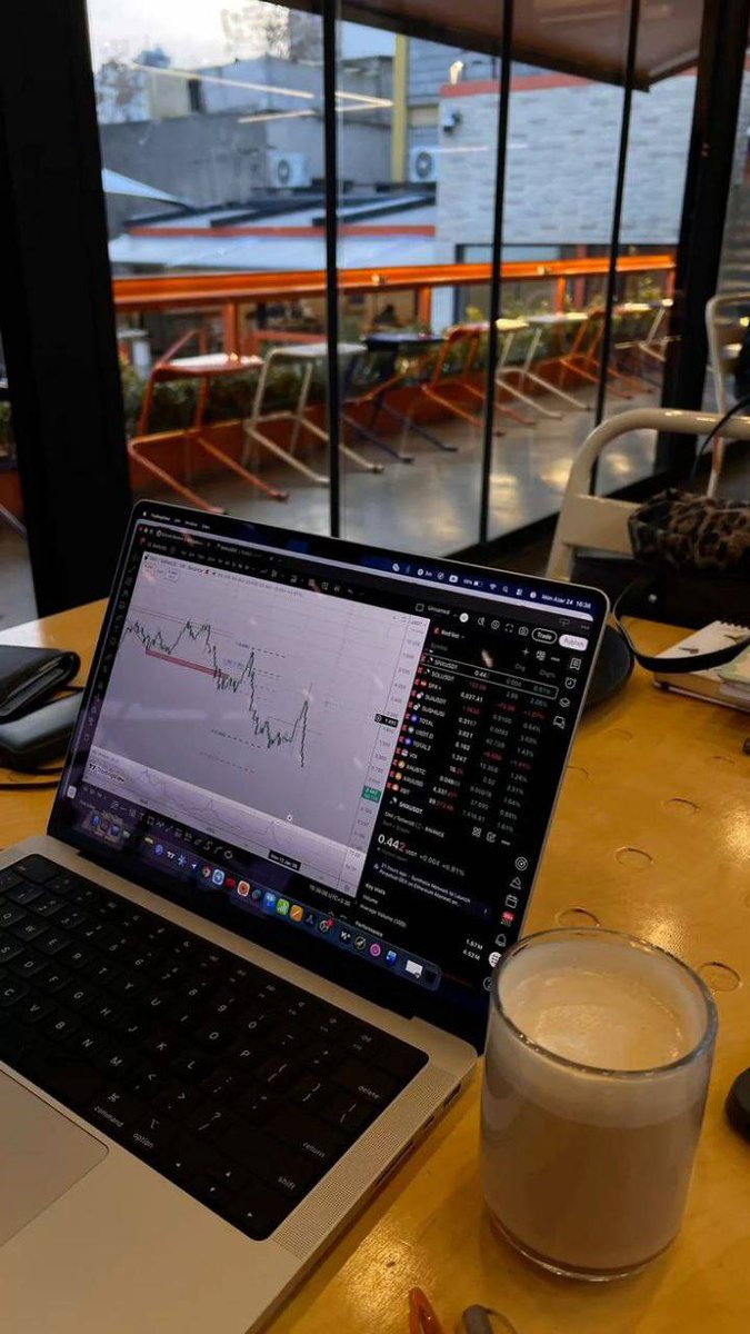 xtradesnp's tweet photo. Trader-ka guuleysta mar walba suuqa kuma xirna.
Wuxuu fahamsan yahay in nasashadu ay tahay qayb ka mid ah istaraatiijiyadda — halka maskaxdu ku cusboonaato, go’aanaduna ku noqdaan kuwo sax ah.
Faa’iidada dhabta ah ma aha kaliya waxa aad kasbato, balse waa awoodda aad u leedahay inaad sugto waqtiga saxda ah.
Trade yar, fikir badan. 🎯