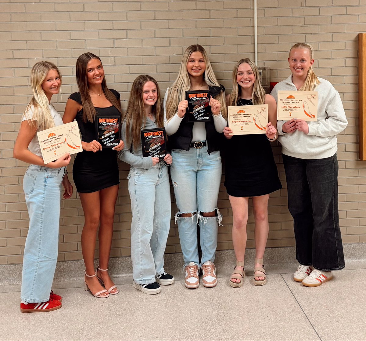 Green Wave Girls Basketball tweet media