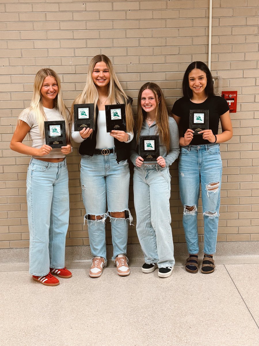 Green Wave Girls Basketball tweet media