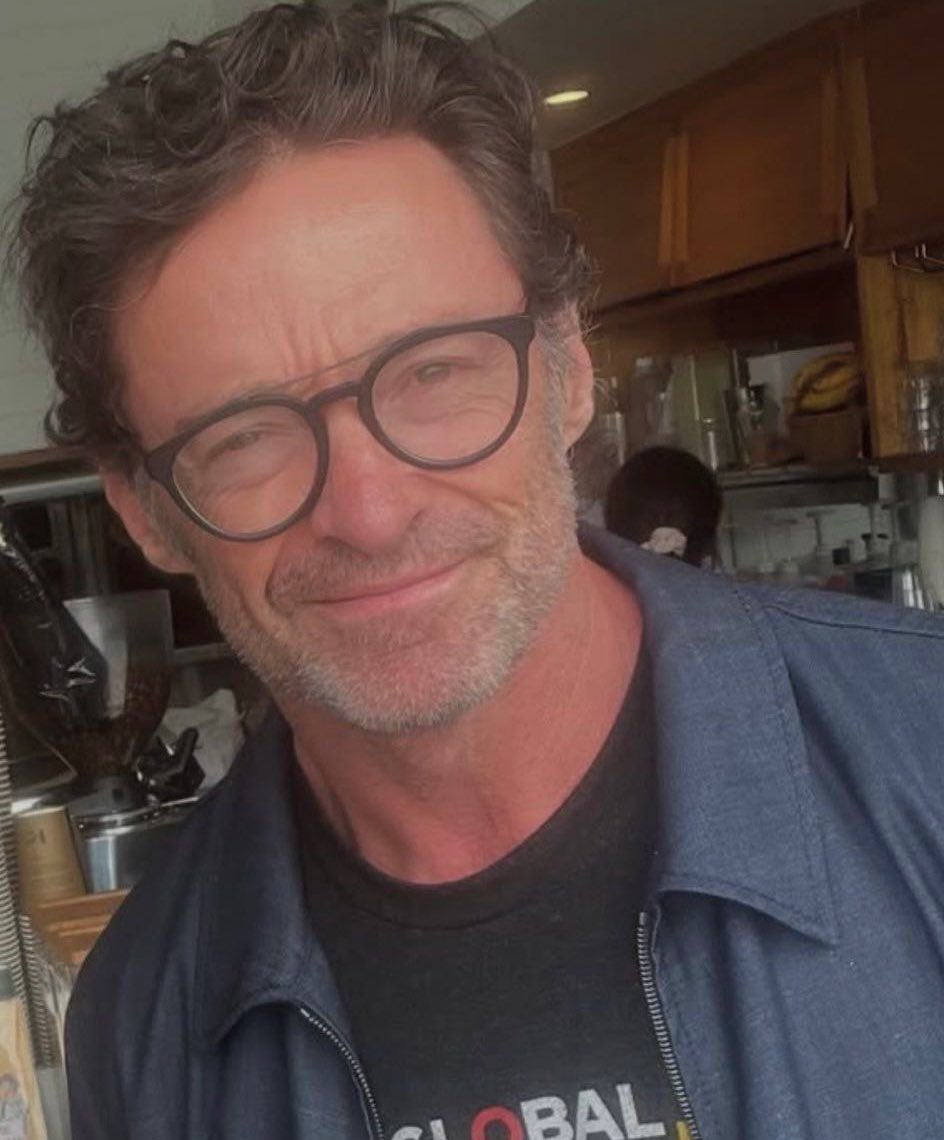 buckverine's tweet photo. curls + glasses im a simple man https://t.co/yZTgpopUWi