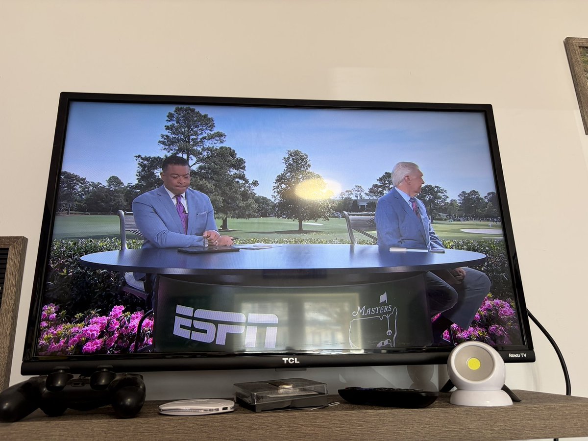 CurriePEI's tweet photo. Hey @tsn - watching these two guys sit uncomfortably for minutes on end is worth every penny of my tsn+ subscription. 

@TheMasters https://t.co/GDi23ZYJZ7
