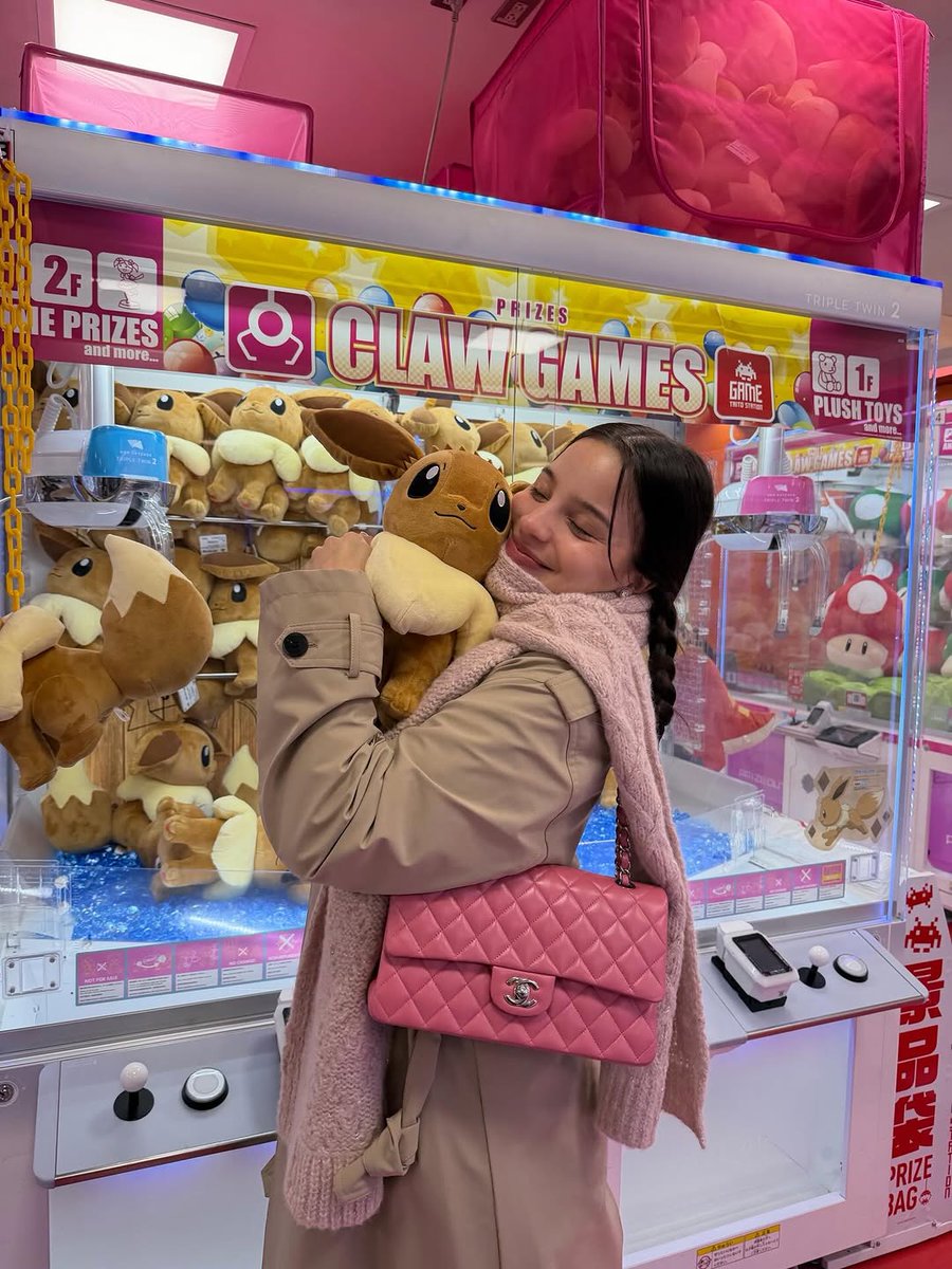 Emilia Mernes Colombia 🇨🇴 tweet media