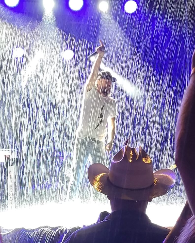 Chris Janson tweet media