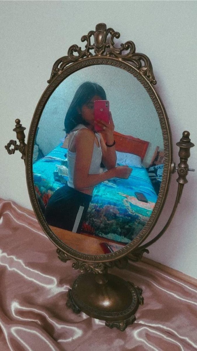 melanie tweet media