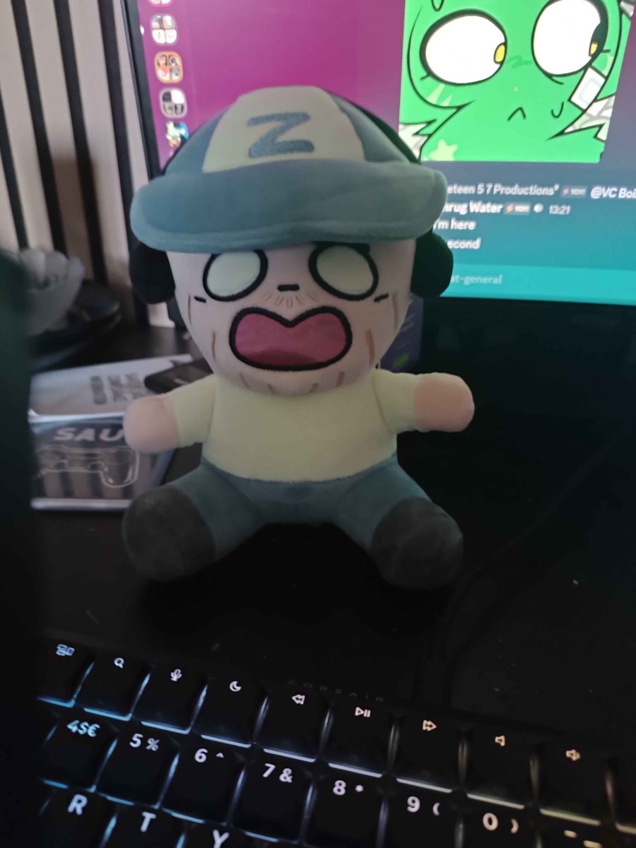 Yoylefake's tweet image. The directors (and Swolfy) just saw Pizza Movie!
#yoylefake