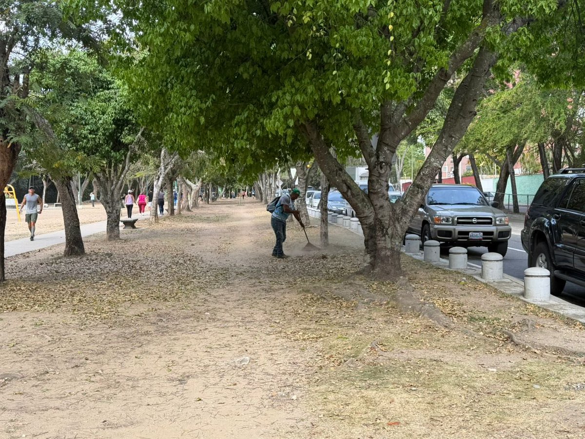 Darwin González tweet media