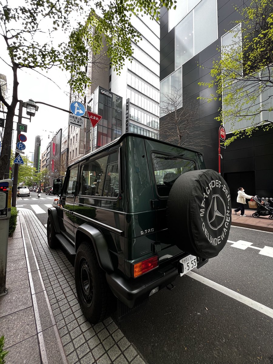claudio_mm's tweet photo. @Bisayan_Japon @M3_E36_misaki I didn’t see any other, but I did see two other vintage Mercedes. An S500 and a G320, also a Volvo 840 as a bonus https://t.co/AgQud0AyRi