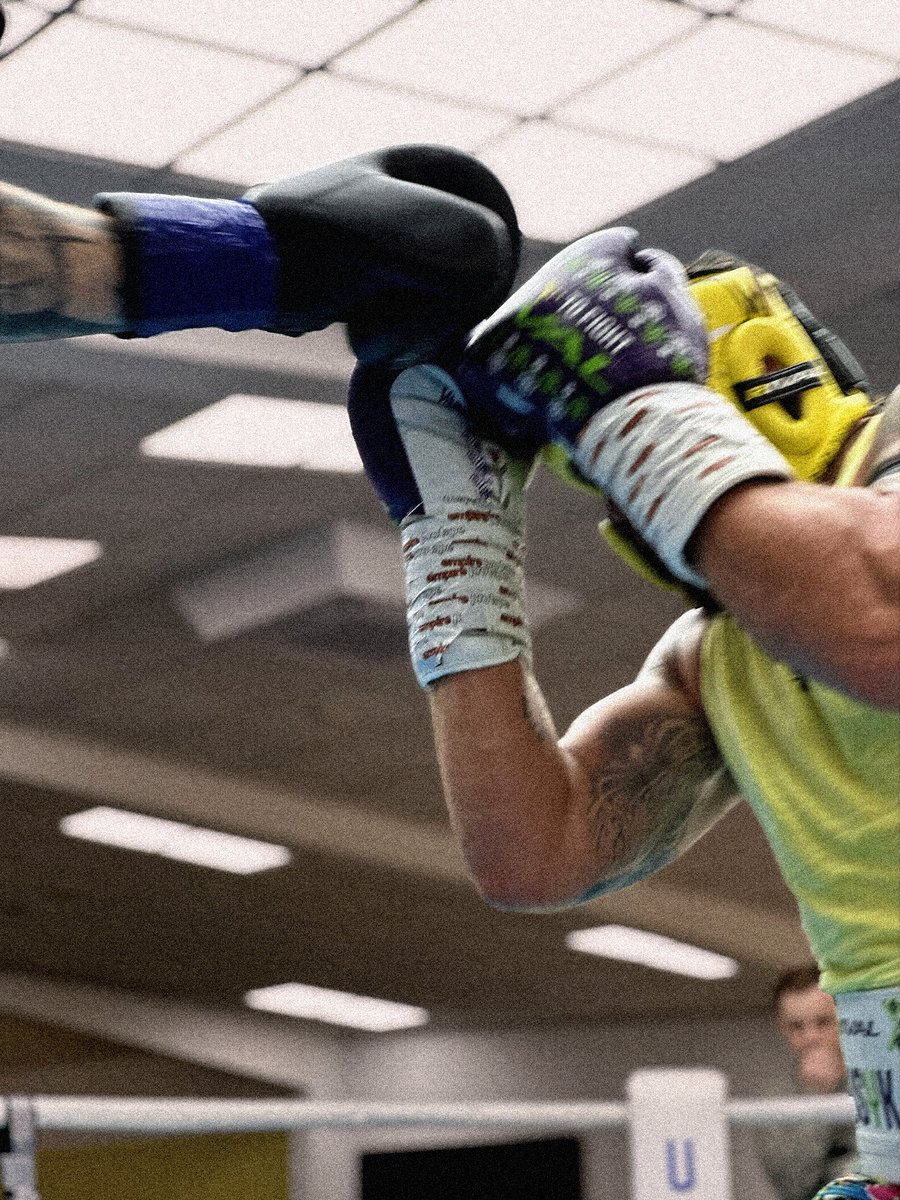 usykaa's tweet image. Sparring is always an honest conversation with myself. Today, I heard a lot from it!

#SparringDay #UsykTrainingCamp #Discipline