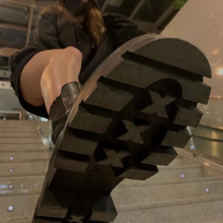 GöttinLenaa tweet media