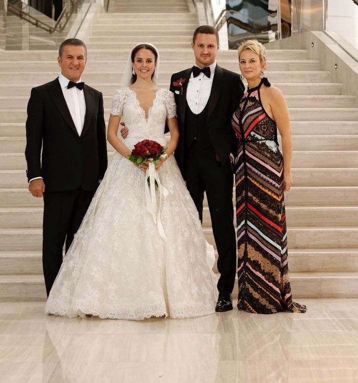 @Esra Çavuş tweet media