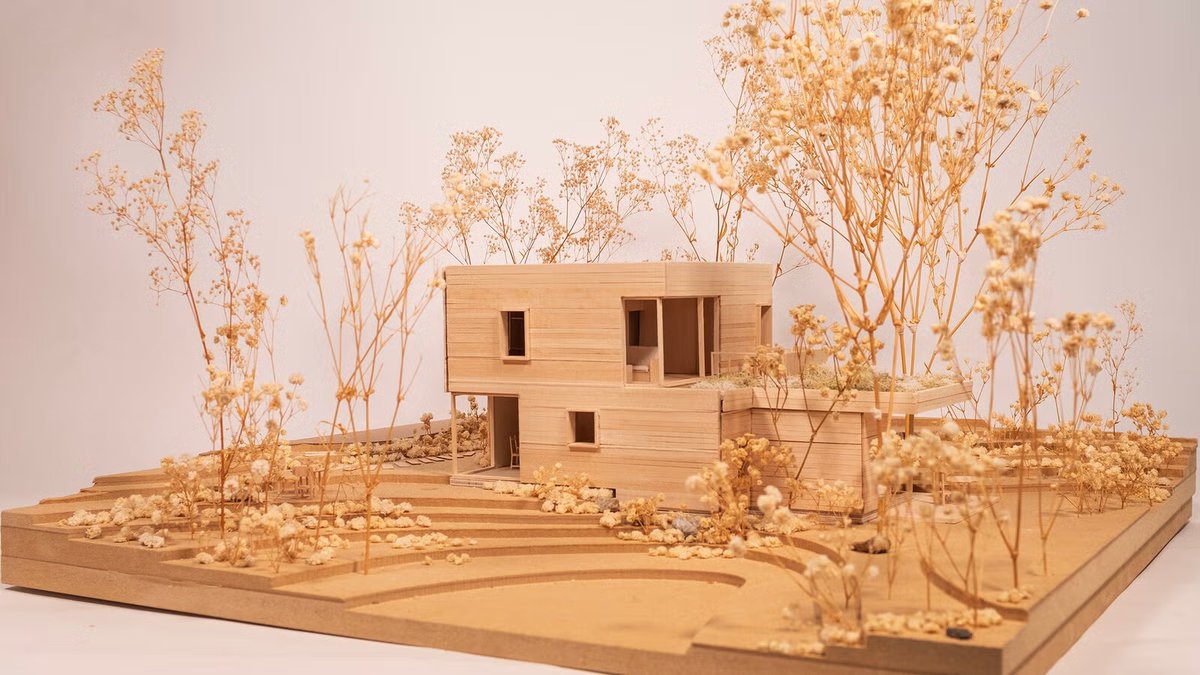 Yale University tweet media