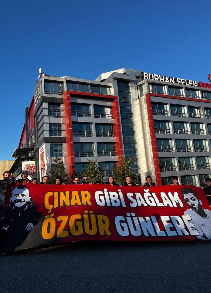 isikmert17's tweet photo. ÇINAR GİBİ SAĞLAM , ÖZGÜR GÜNLERE !

@Okanolsun @ozgurb34 https://t.co/qkphdU7xce