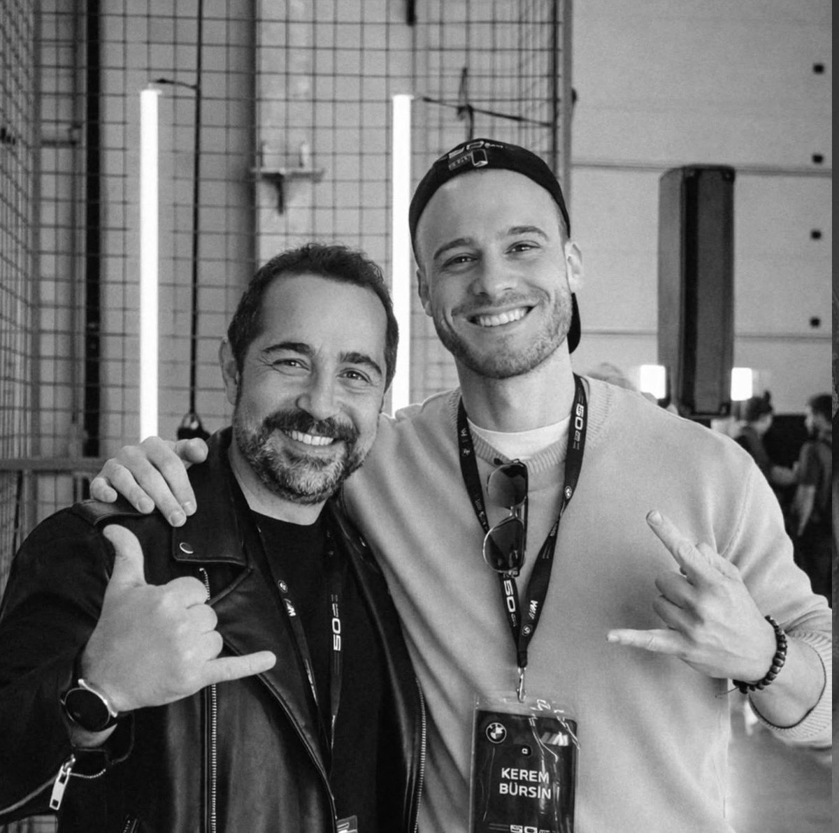 Kerem Bürsin con Özgur Atanur, editor en jefe de GQ Turquía 
 #KeremBürsin