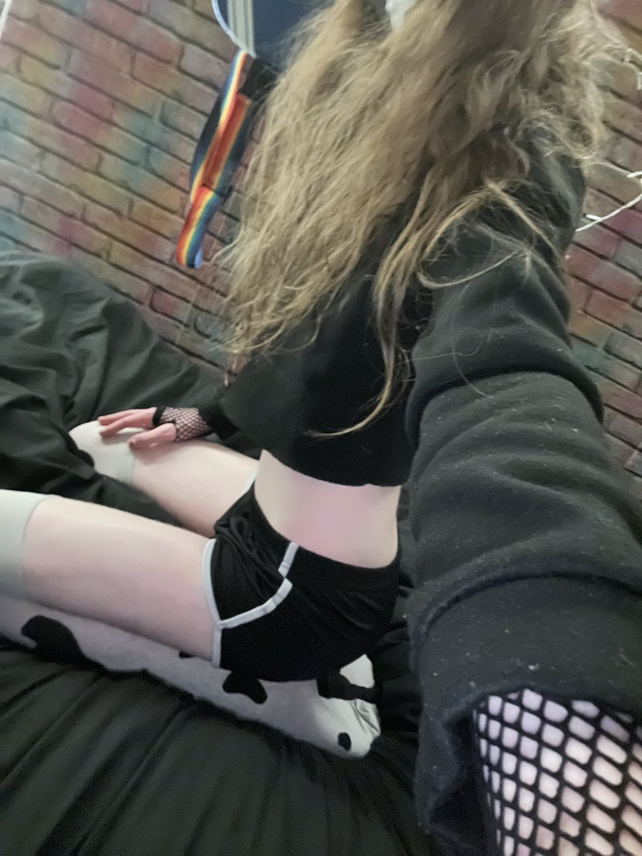 Strange Twink Creature tweet media